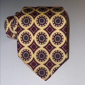 Pride of England Yellow and Red Silk Medallion Tie